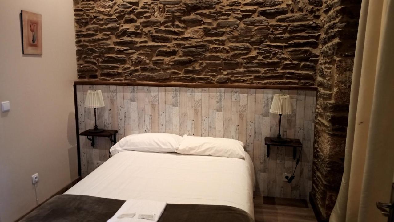 La Casona De Sarria Hostel Bagian luar foto