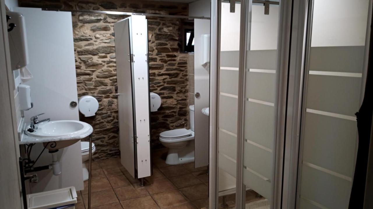 La Casona De Sarria Hostel Bagian luar foto