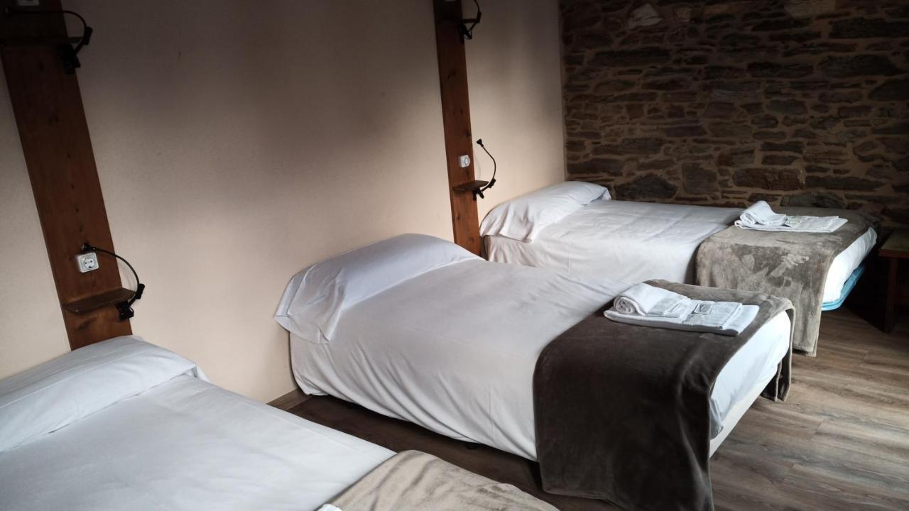 La Casona De Sarria Hostel Bagian luar foto