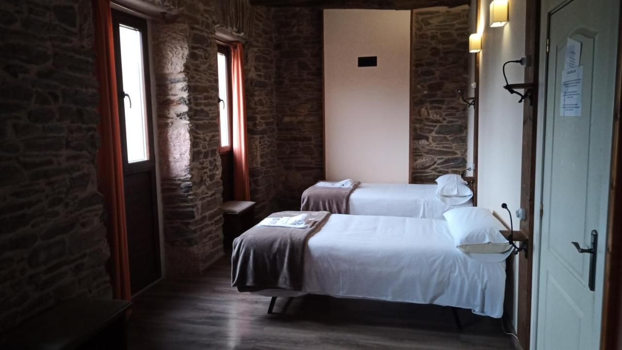 La Casona De Sarria Hostel Bagian luar foto
