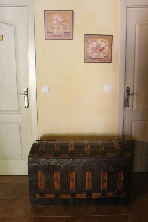La Casona De Sarria Hostel Bagian luar foto