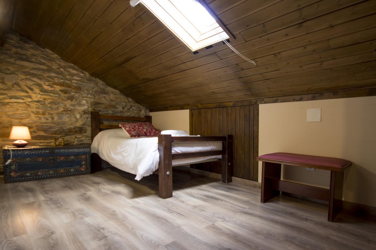 La Casona De Sarria Hostel Bagian luar foto