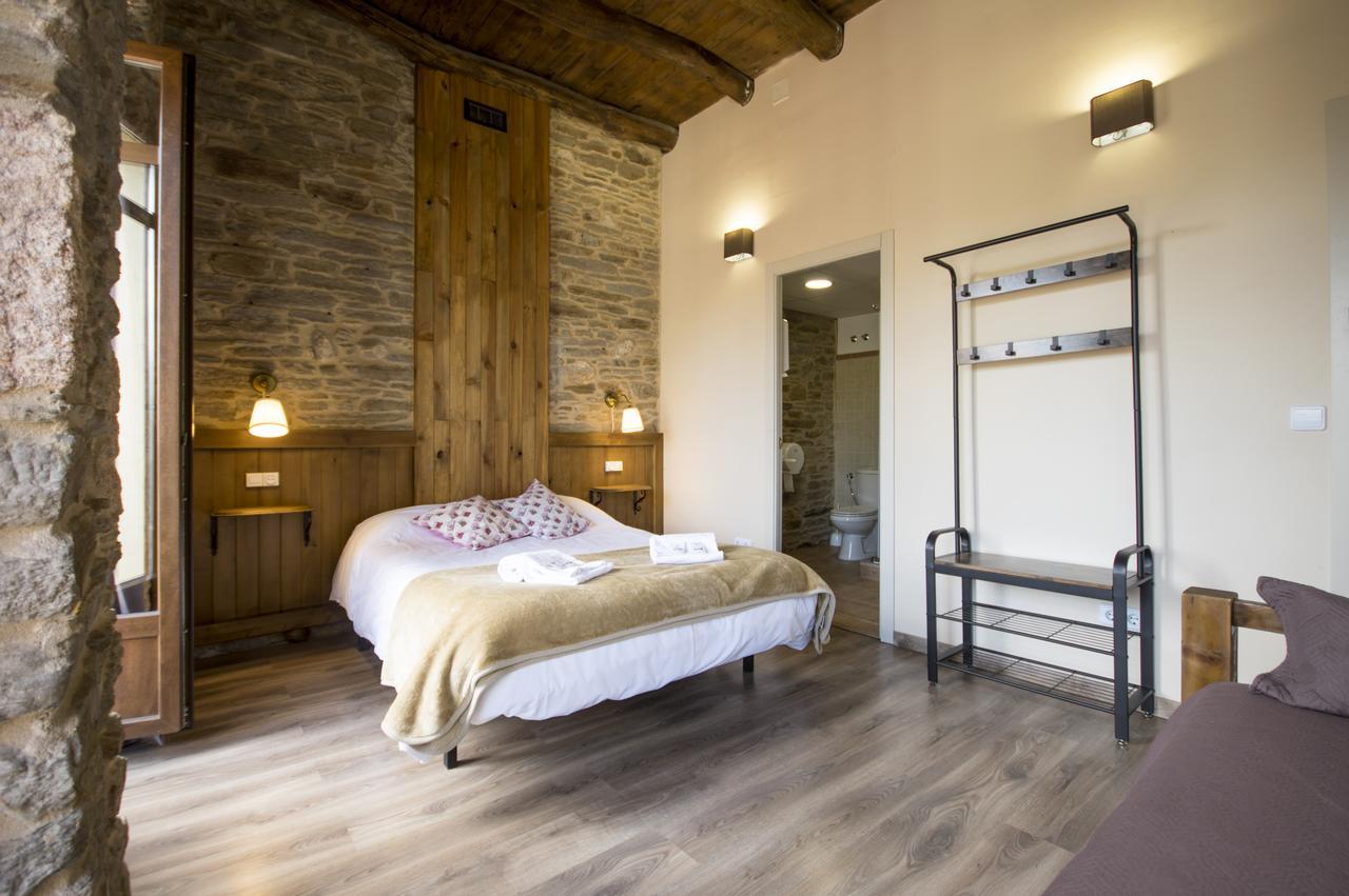 La Casona De Sarria Hostel Bagian luar foto