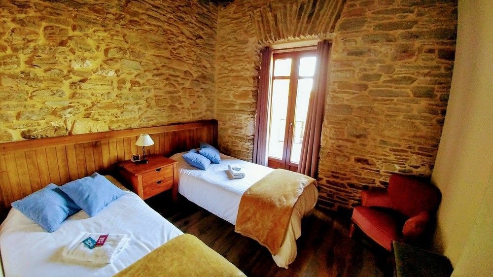 La Casona De Sarria Hostel Bagian luar foto